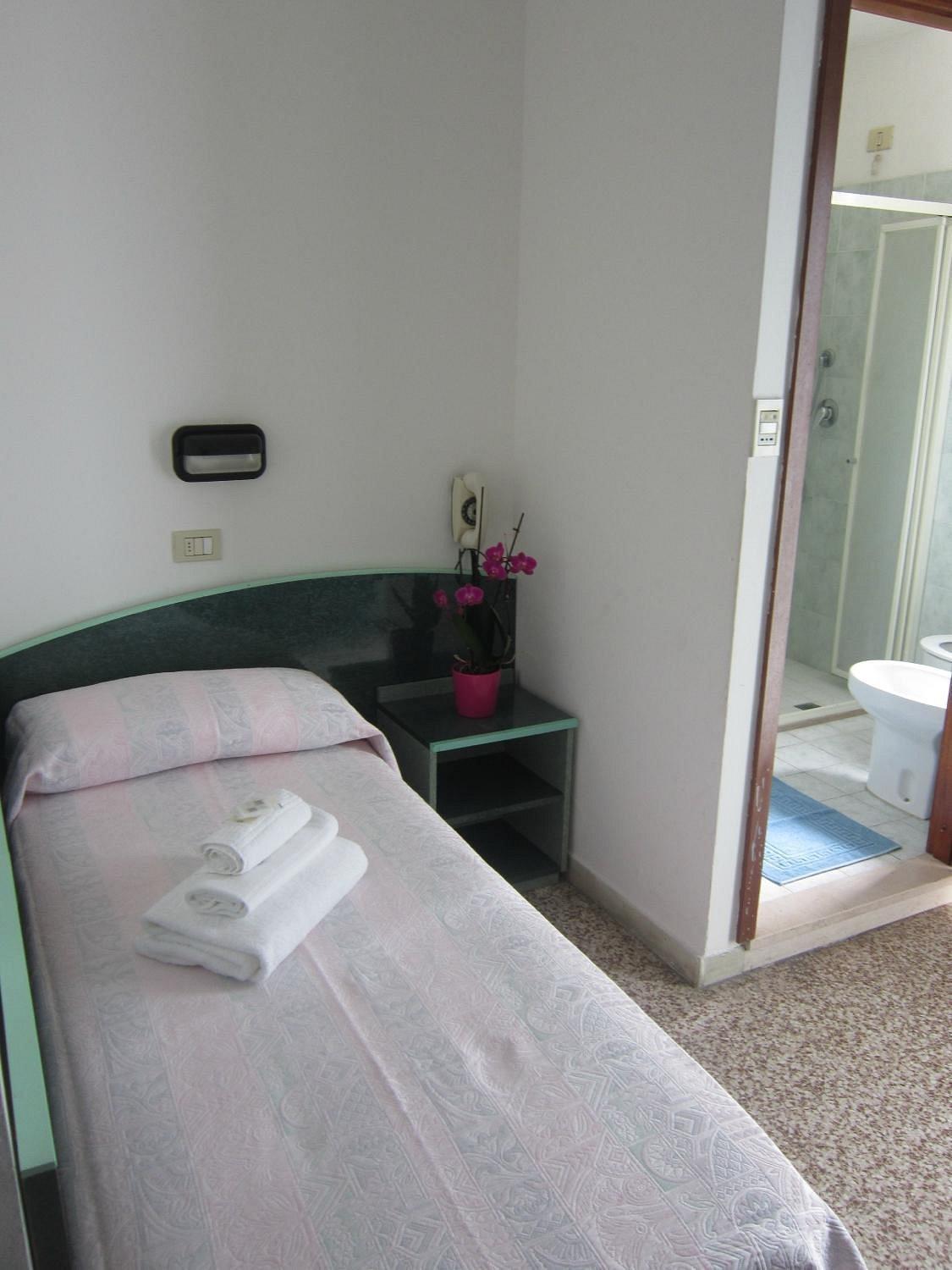Single Room,1615690442:JPEG
